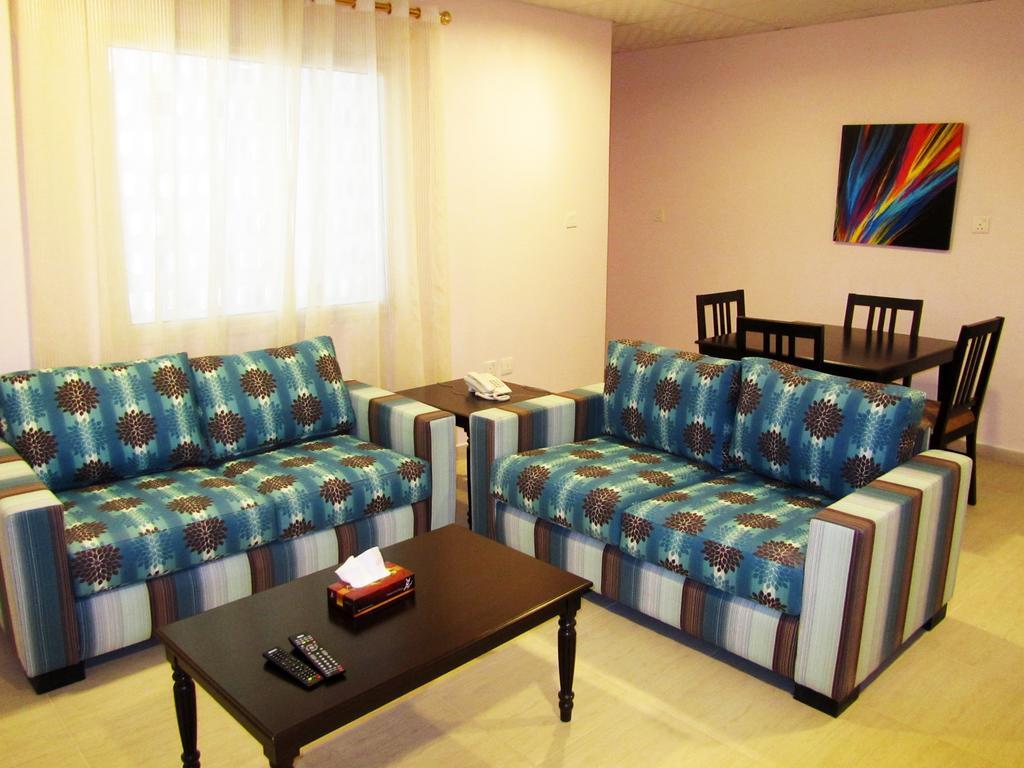 Jw Inn Hotel Nadinah Habitación foto