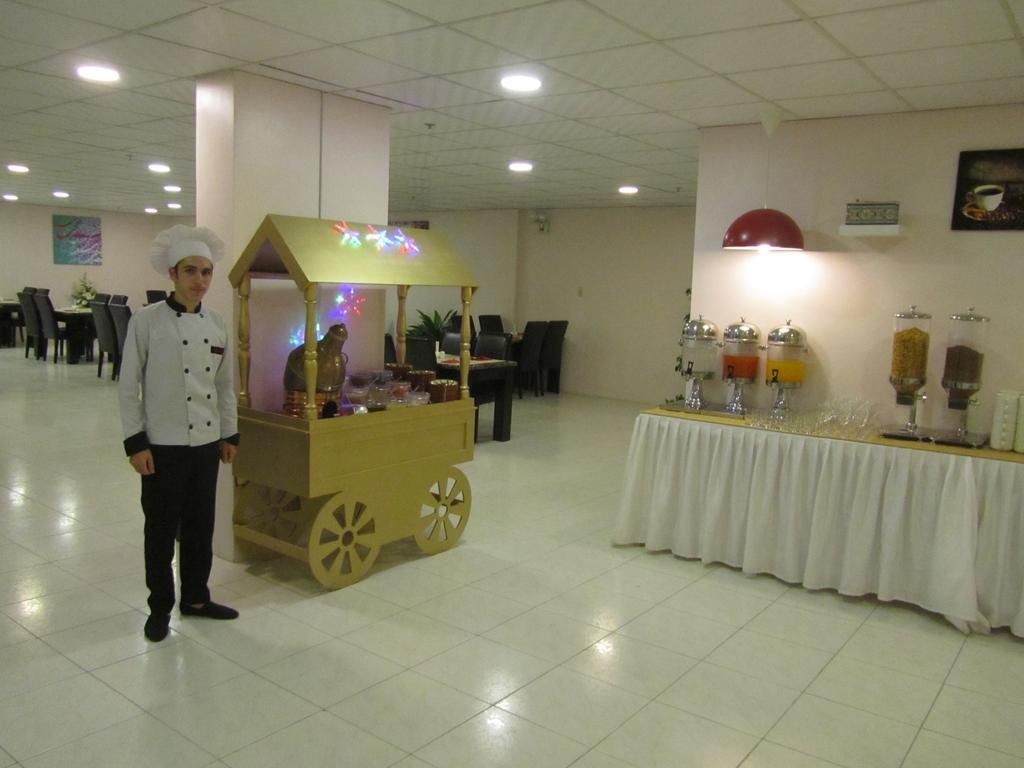Jw Inn Hotel Nadinah Exterior foto